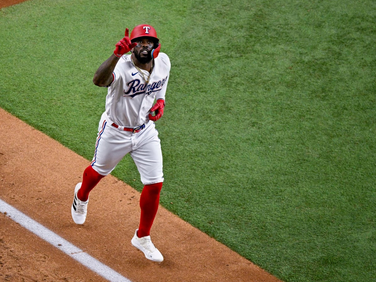 Rangers' Adolis García leaves game vs. Dodgers after hit by pitch