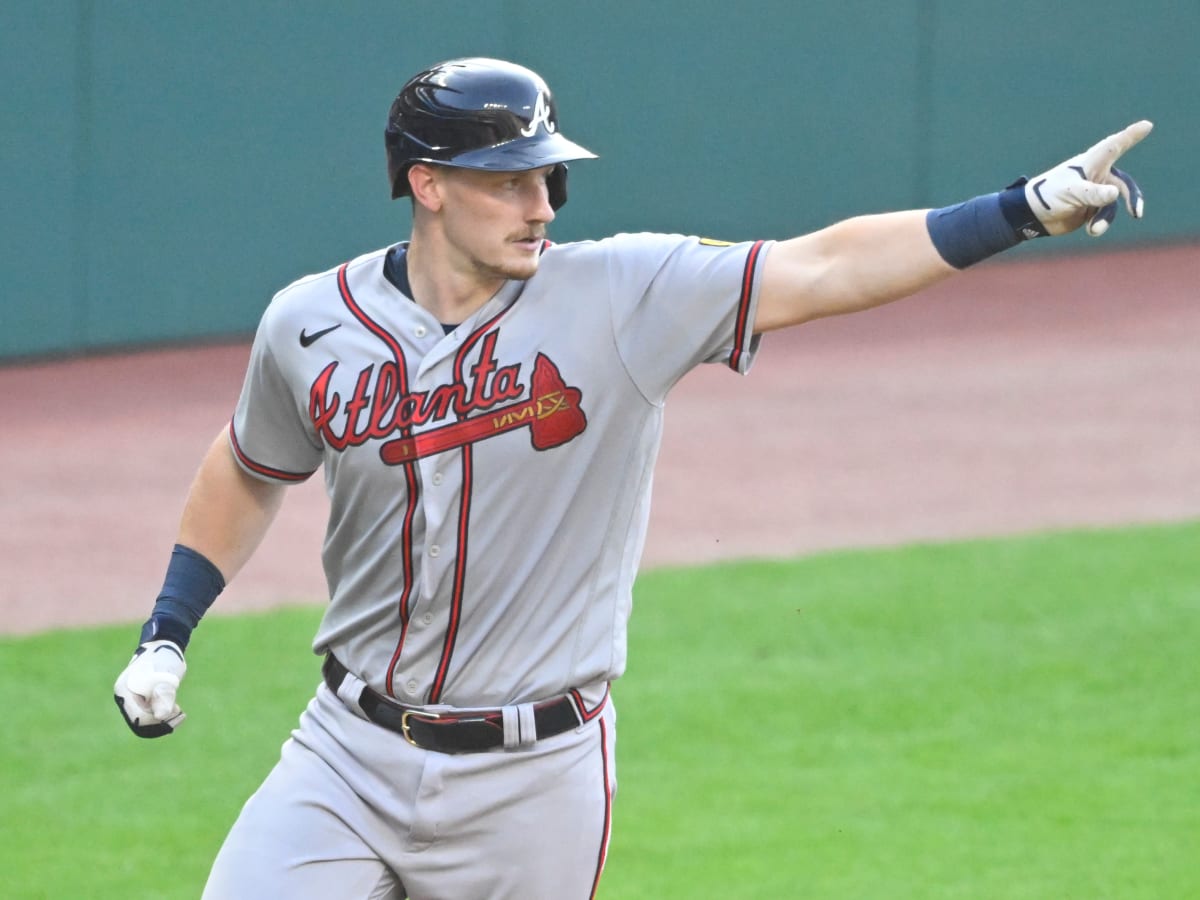 Atlanta Braves Fan Page on Instagram: Sean Murphy, who hasn't hit a  homerun in awhile, just did while breaking his bat. 😳