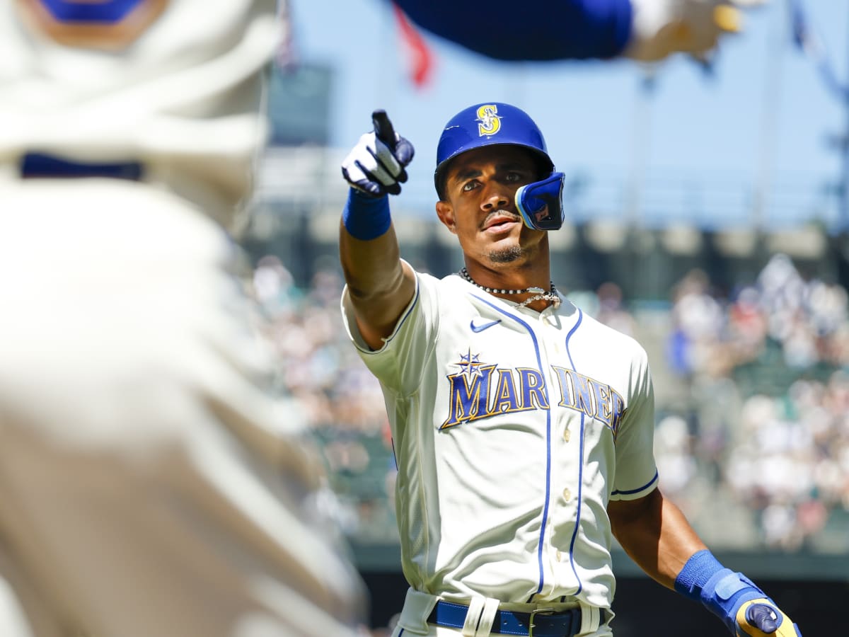 Seattle Mariners' Julio Rodriguez Joins Club with Ken Griffey Jr. and Alex  Rodriguez - Fastball