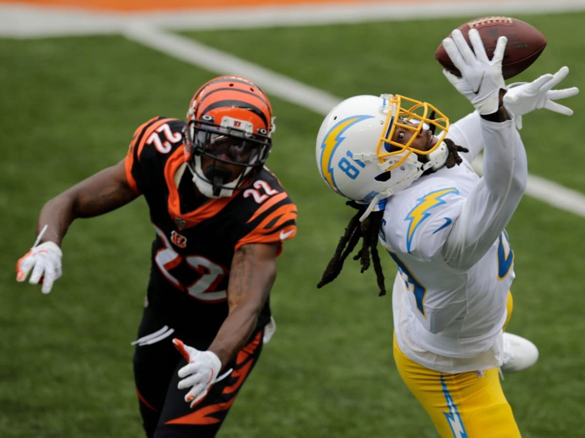 Los Angeles Chargers wide receiver Mike Williams (81) runs a route