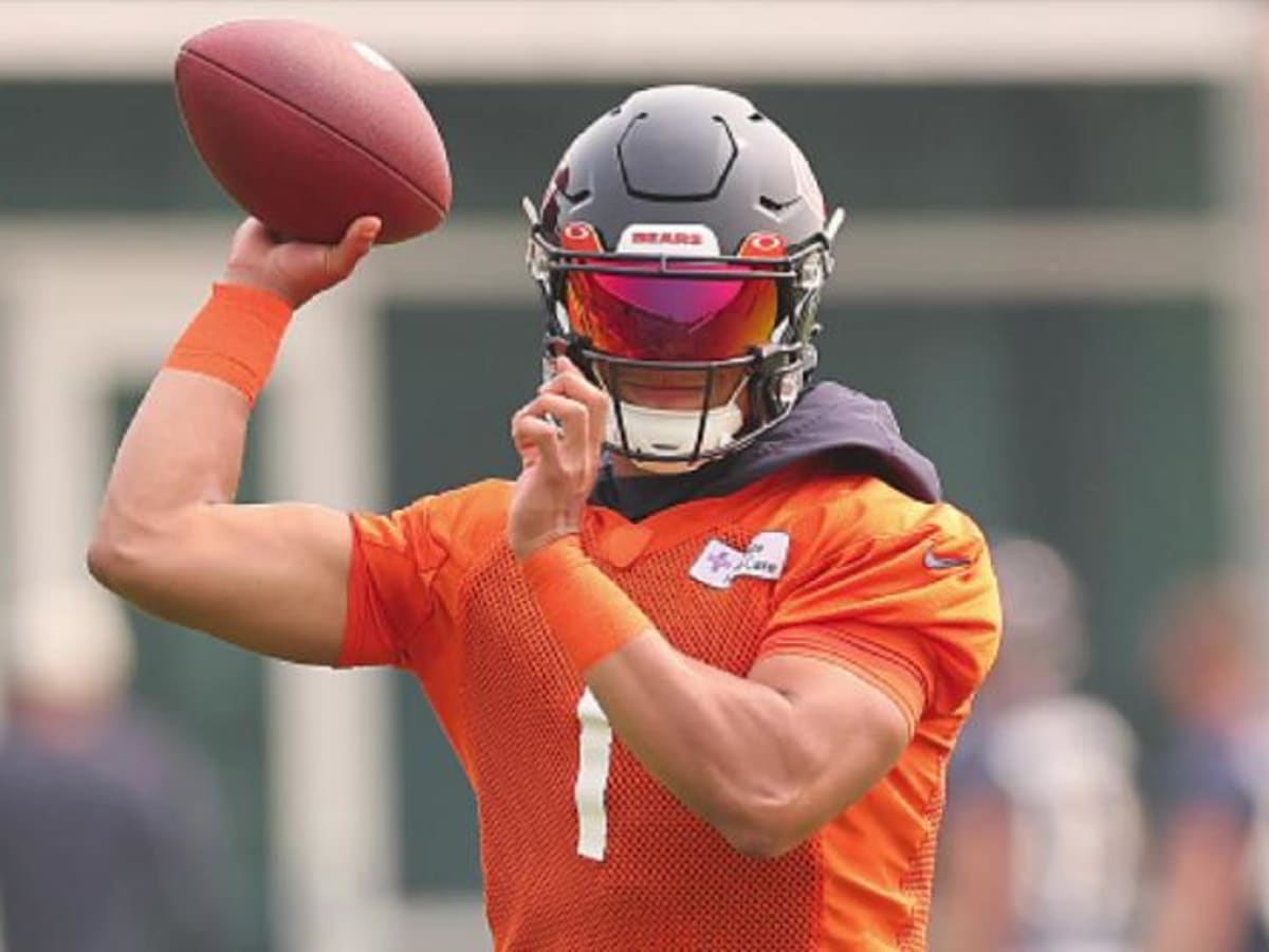 How extra work with Justin Fields can help Bears receivers - Sports  Illustrated Chicago Bears News, Analysis and More