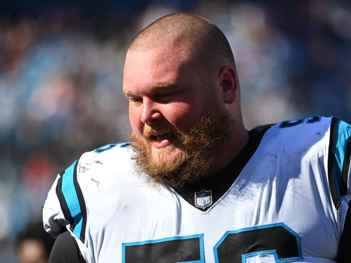 Carolina Panthers DE Brian Burns Named Pro Bowl Starter - Sports  Illustrated Carolina Panthers News, Analysis and More