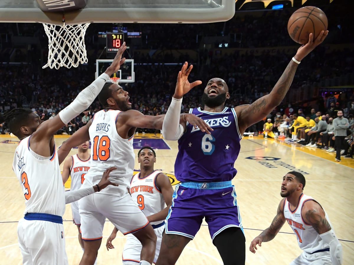 New York Knicks Brasil: FOTO: Knicks estreiam uniforme de Natal hoje contra  o Lakers