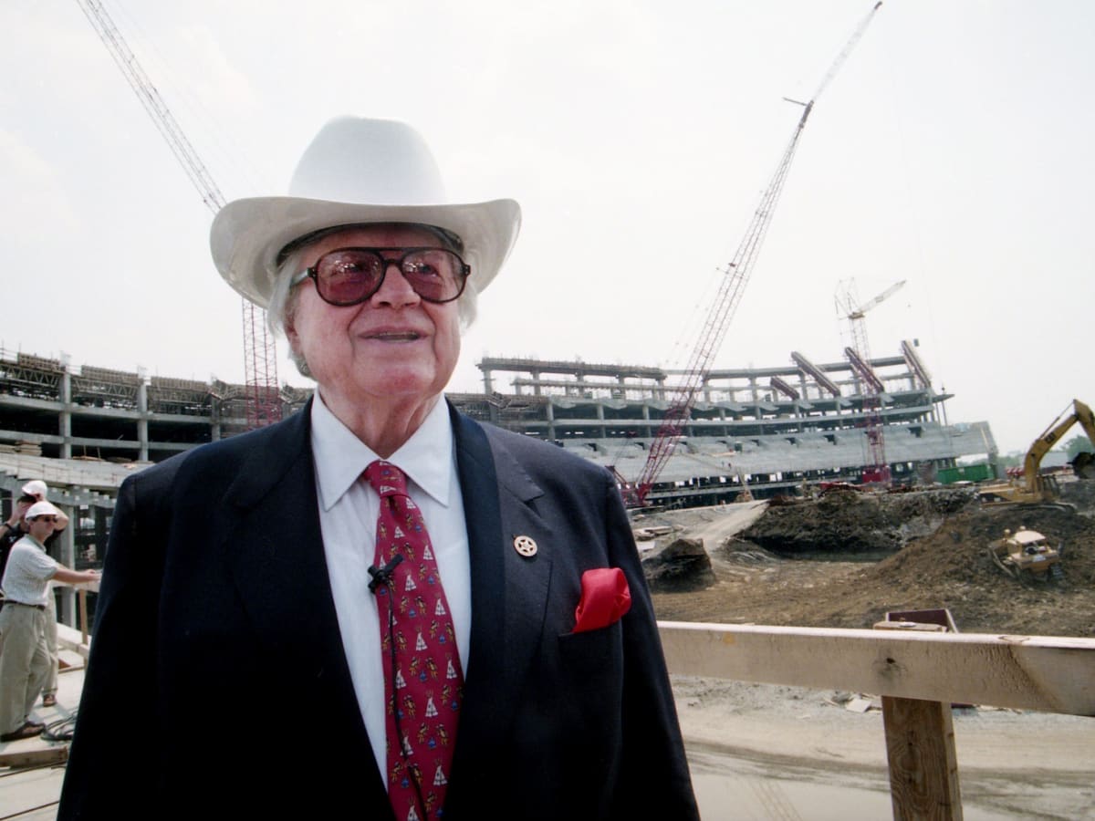 Longtime Oilers/Titans Owner Bud Adams Named a Semifinalist in the  Coach/Contributor Category for the Pro Football Hall of Fame Class of 2024  - BVM Sports