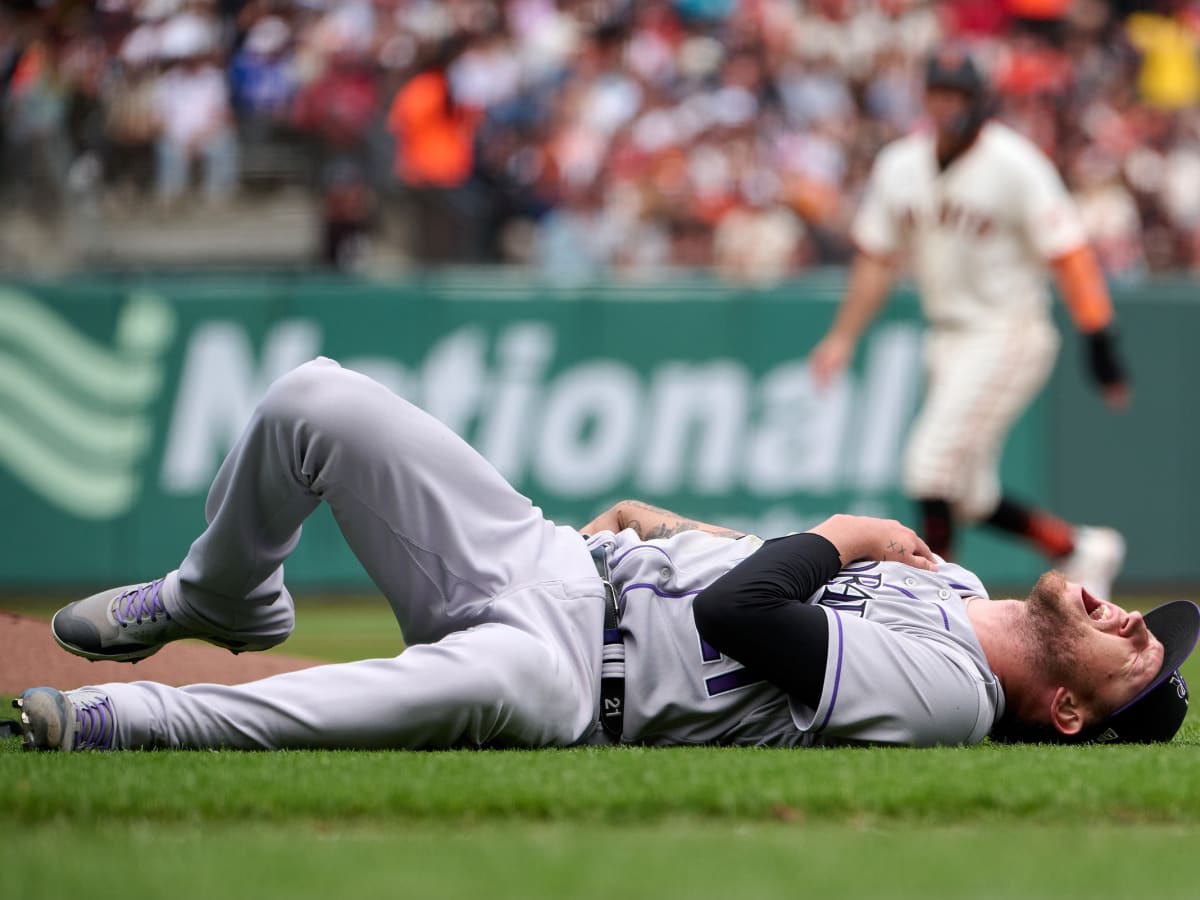 Rockies' Kyle Freeland injures right shoulder in 1-0 loss to Giants