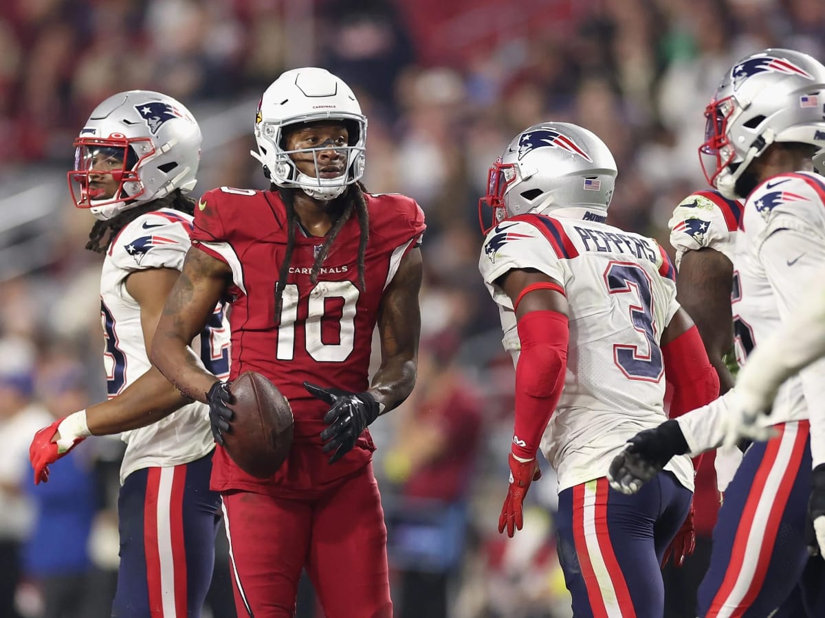 Former Arizona Cardinals WR DeAndre Hopkins Signing With Tennessee Titans -  Sports Illustrated Arizona Cardinals News, Analysis and More