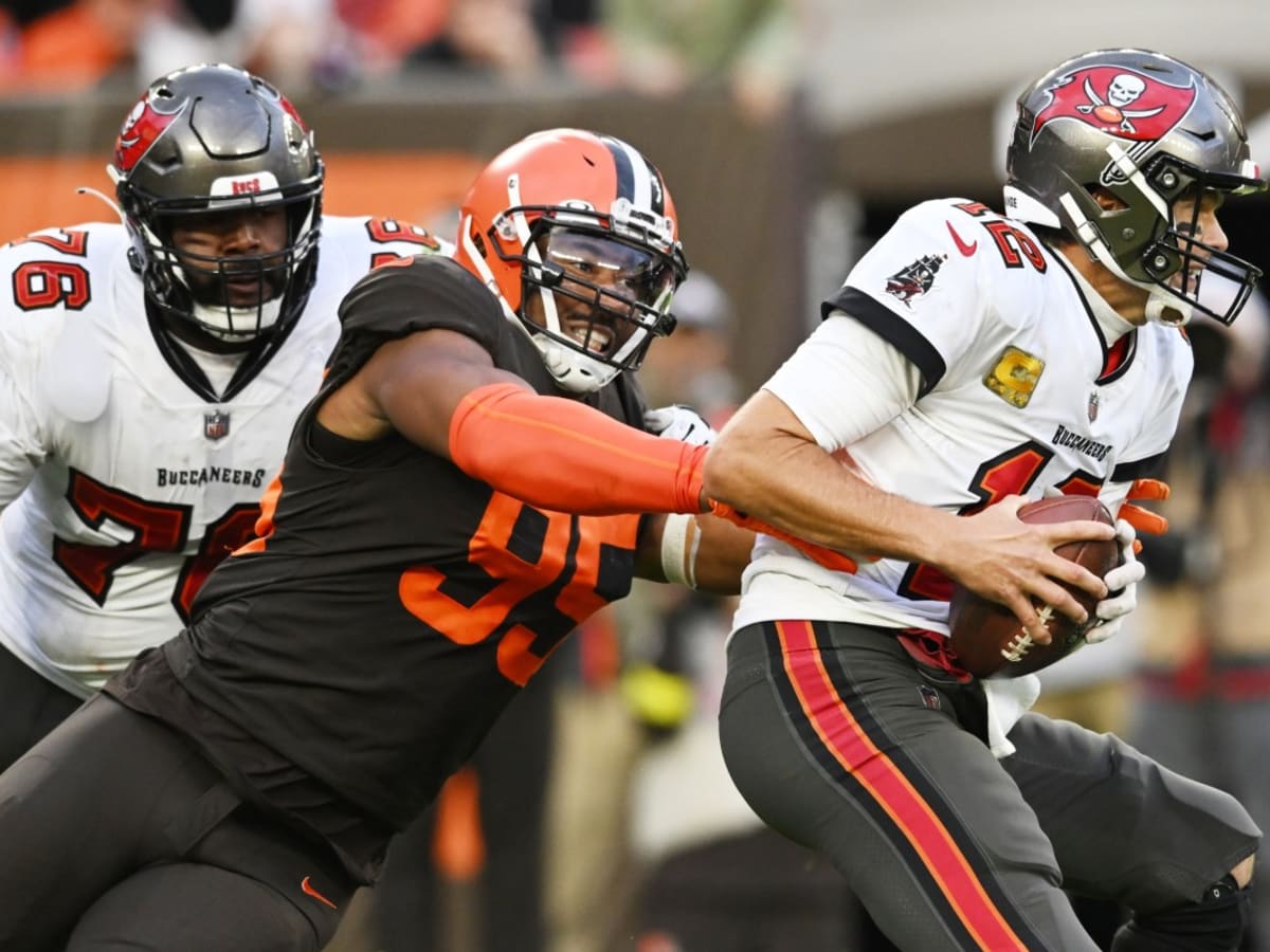 Myles Garrett takes Browns' all-time sack record: What is the sack record  for the Cleveland Browns?