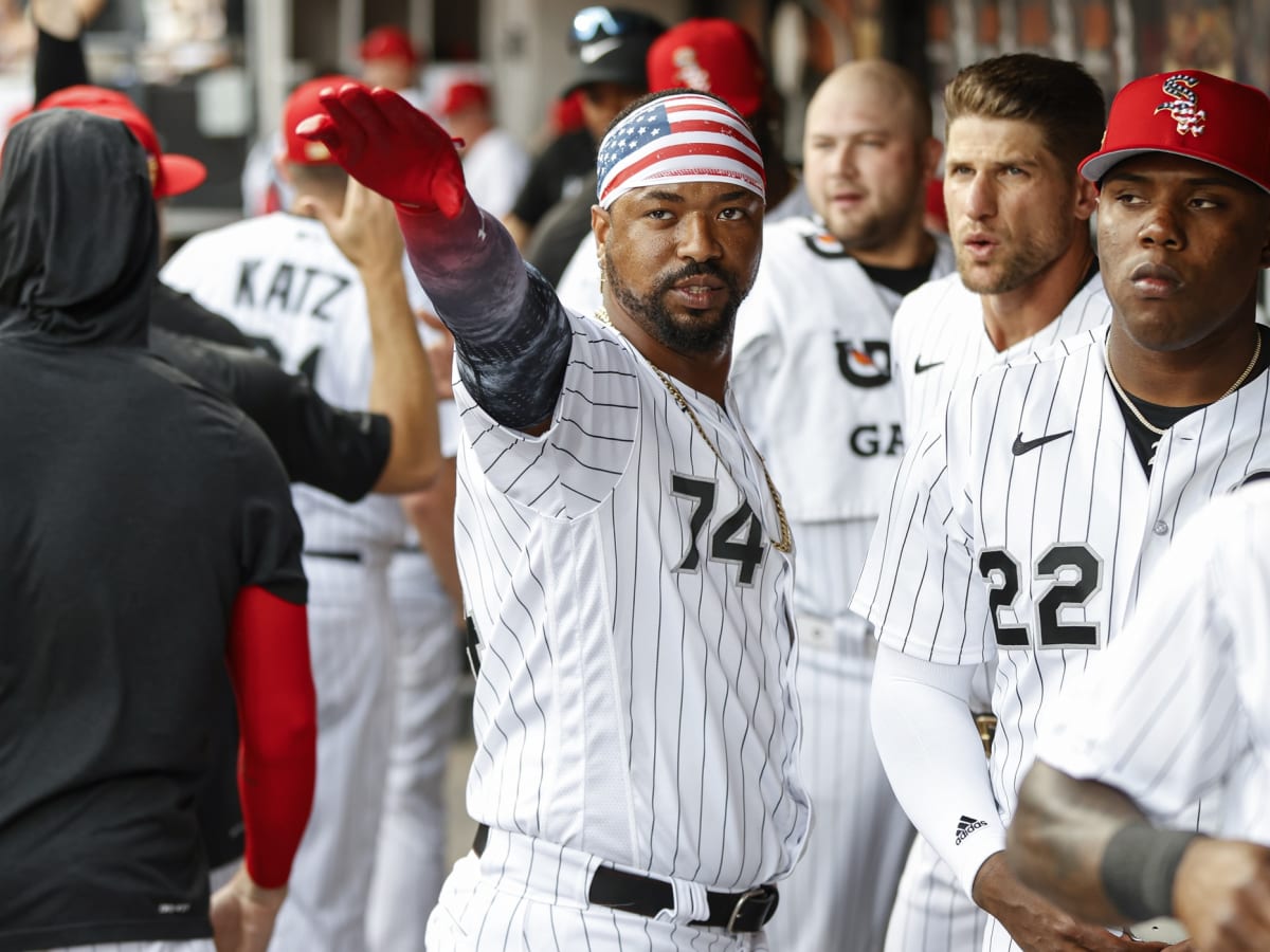 Eloy Jimenez injury update: White Sox slugger exits game with groin issue -  DraftKings Network