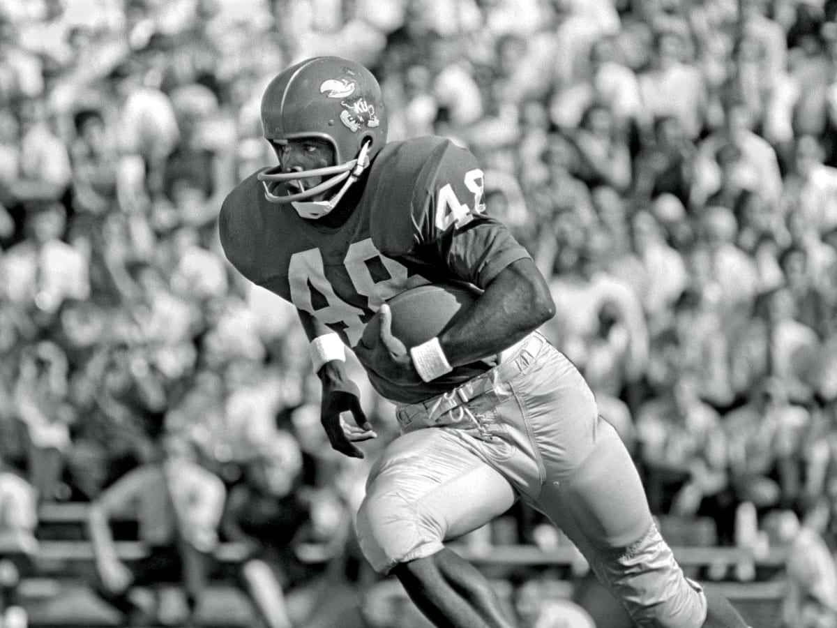 KU great Gale Sayers named 10th-best college football player of all-time -  KU Sports