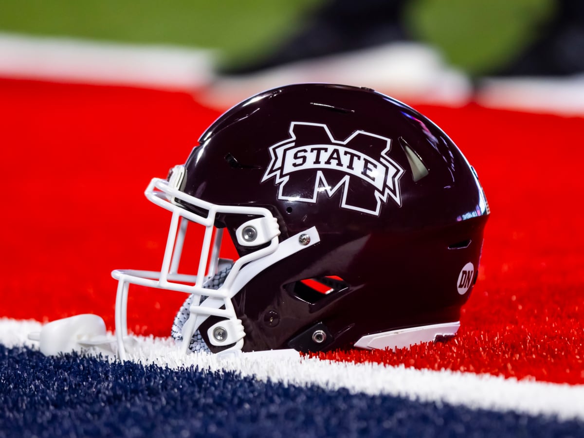 Louisville, Mississippi State to wear special patriotic uniforms