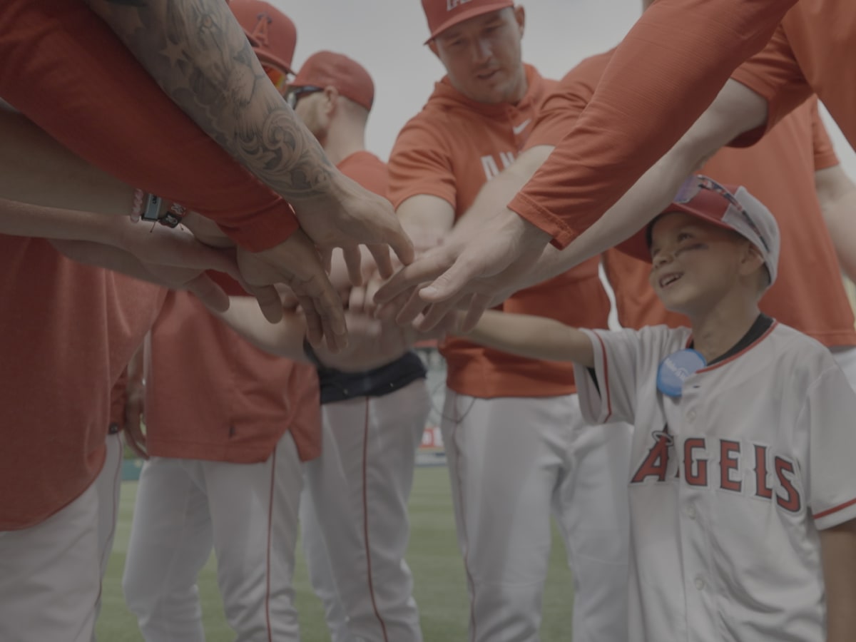 Mike Trout makes a young fan's day, tears are shed, and baseball is great