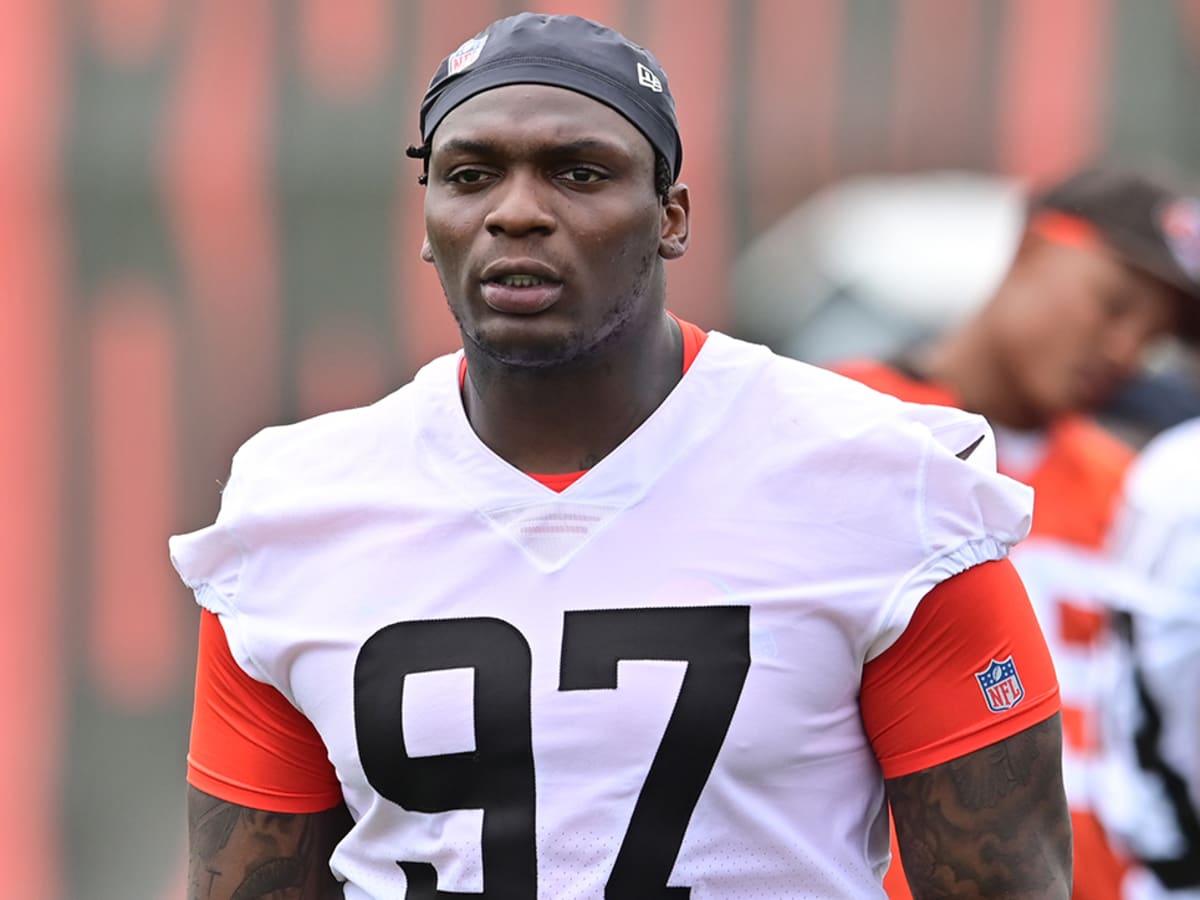 Browns Release Perrion Winfrey After Report Of Police Investigation