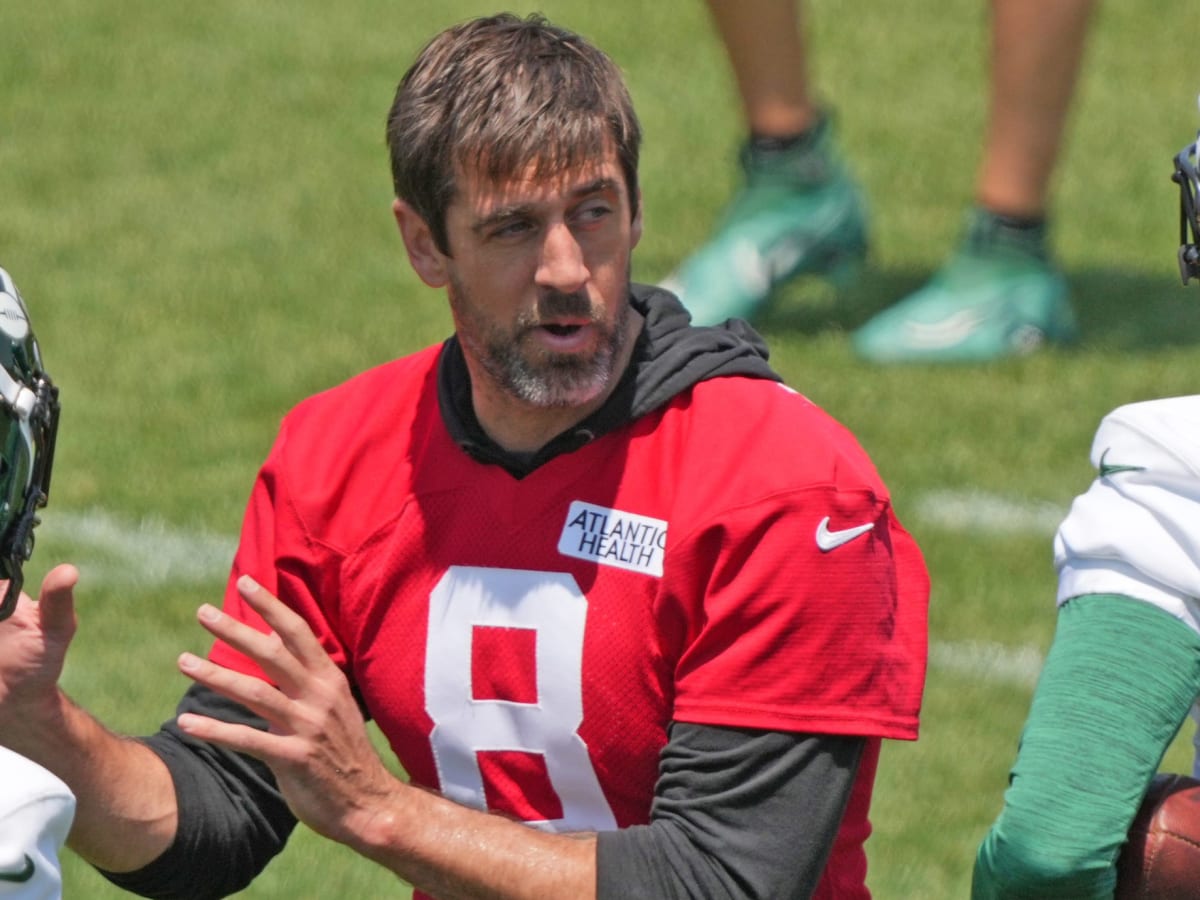 Should you select Aaron Rodgers in fantasy drafts?