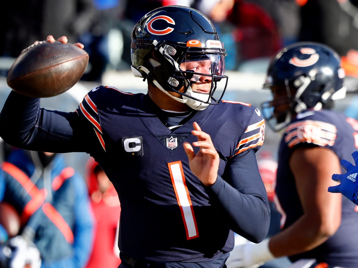 Can Justin Fields break the Chicago Bears' season-high passing record?