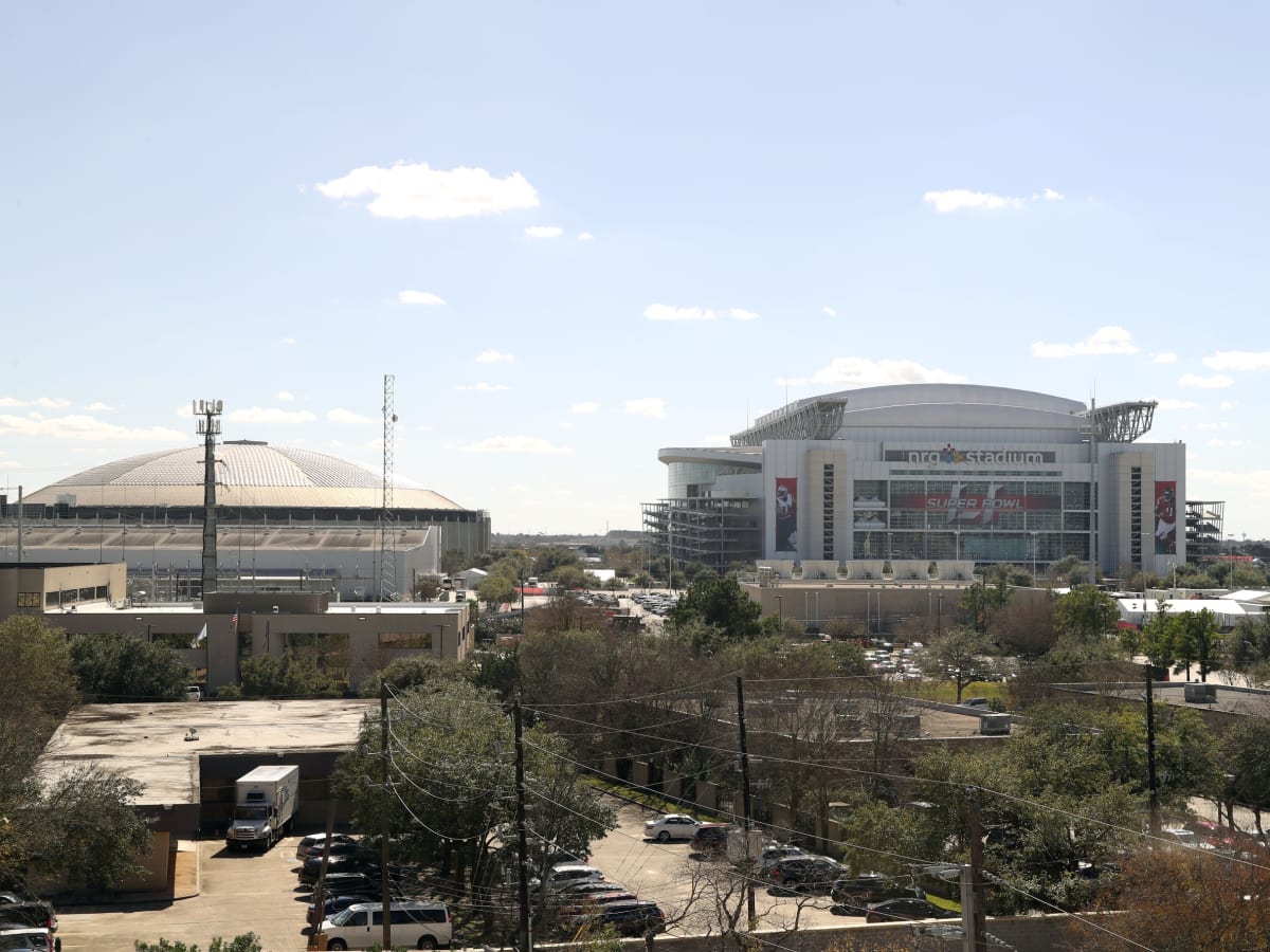 Which fanbase has the rightful claim to Tennessee/Houston Oilers