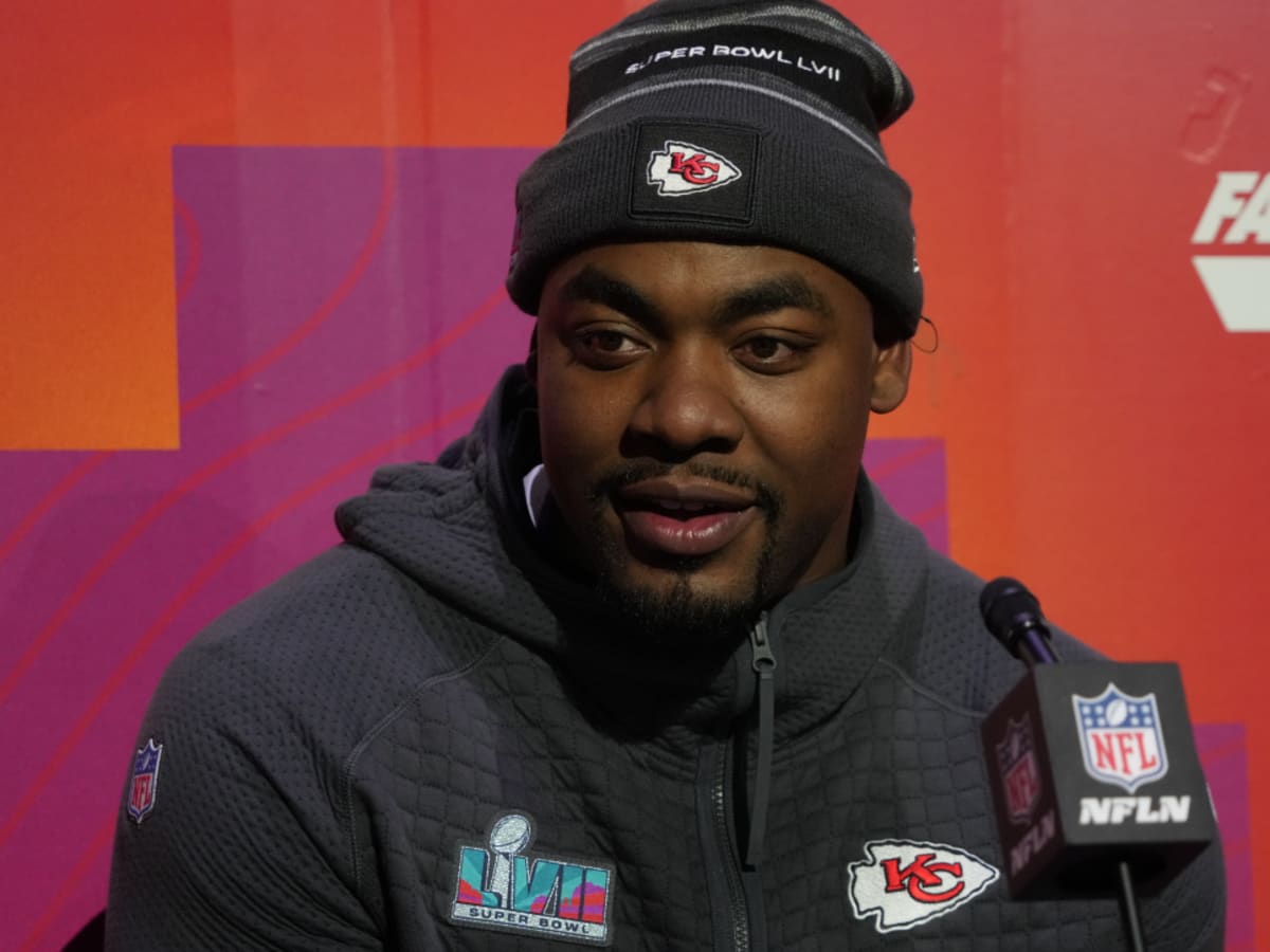 KC Chiefs DT Chris Jones Doesn't Report to Chiefs Camp, 'Far Apart' on New  Contract - Sports Illustrated Kansas City Chiefs News, Analysis and More