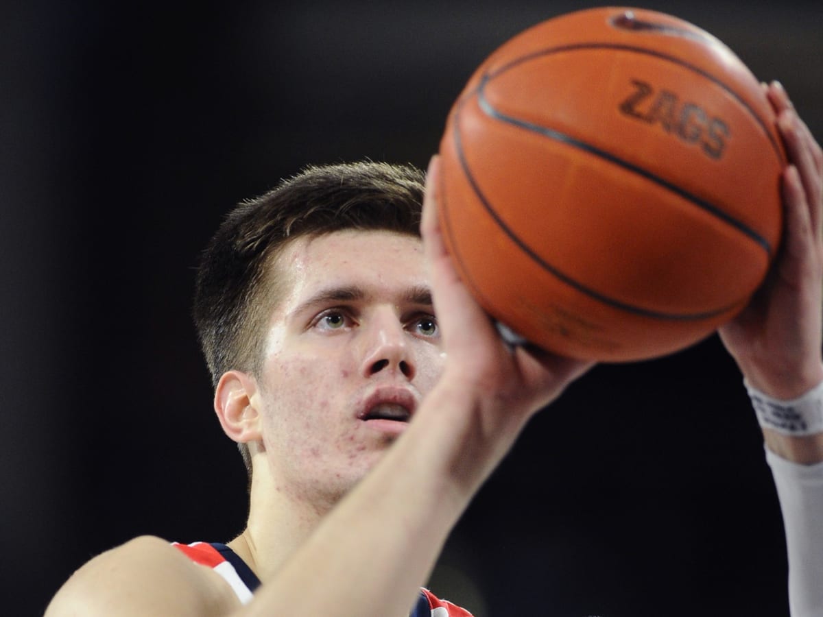 76ers newcomer Filip Petrusev suffers a minor injury in FIBA World