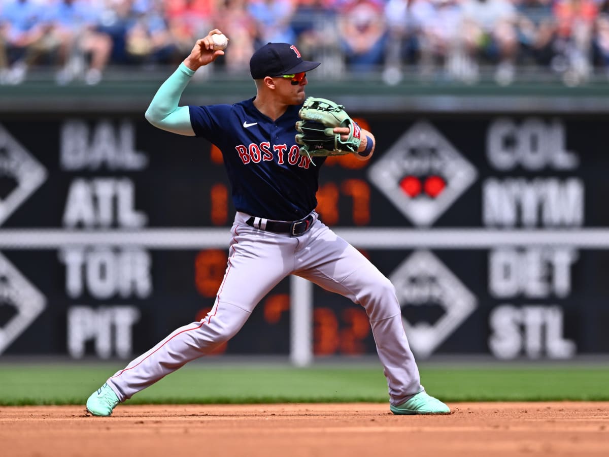 Boston Red Sox pursuing free agent Kiké Hernandez; utility man has spent  last 6 seasons with Dodgers 