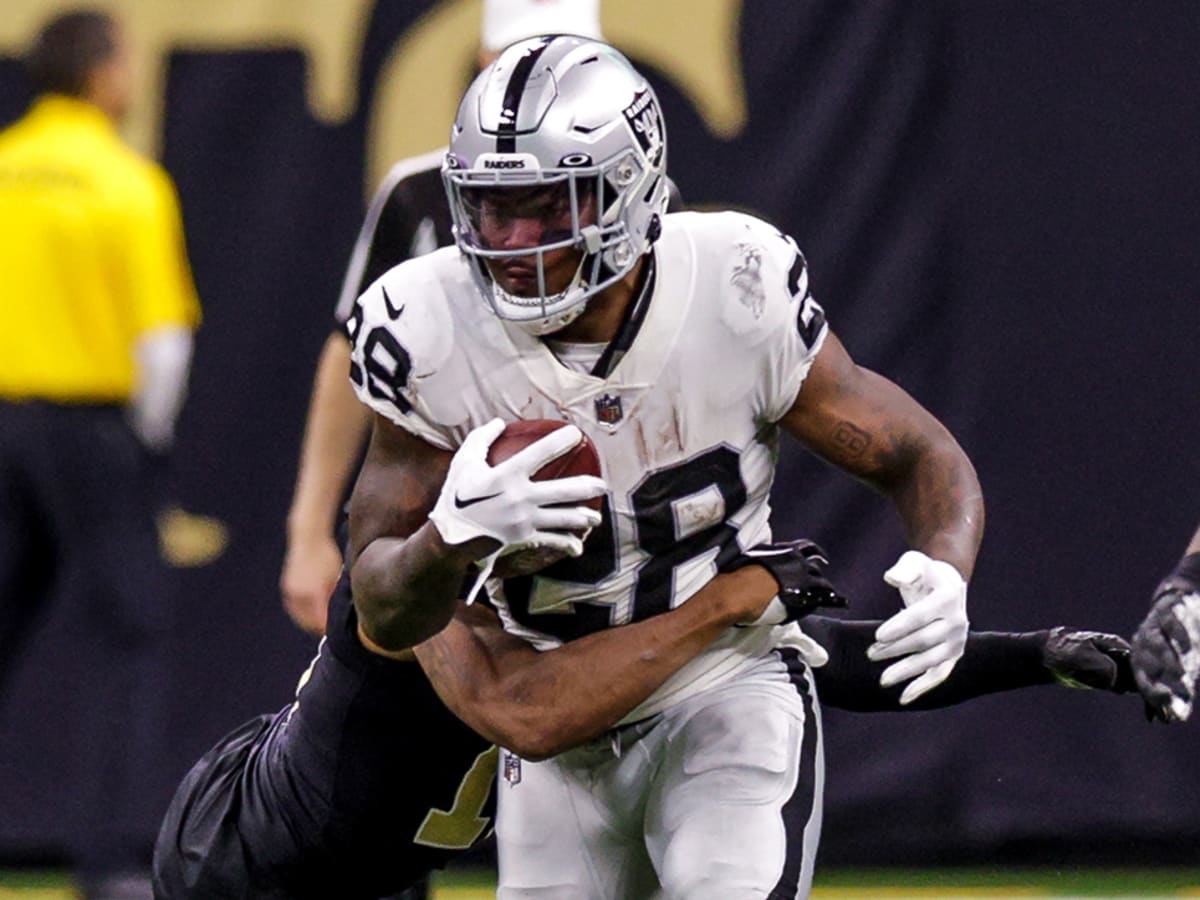 Las Vegas Raiders Josh Jacobs is staying in shape while away. - Sports  Illustrated Las Vegas Raiders News, Analysis and More