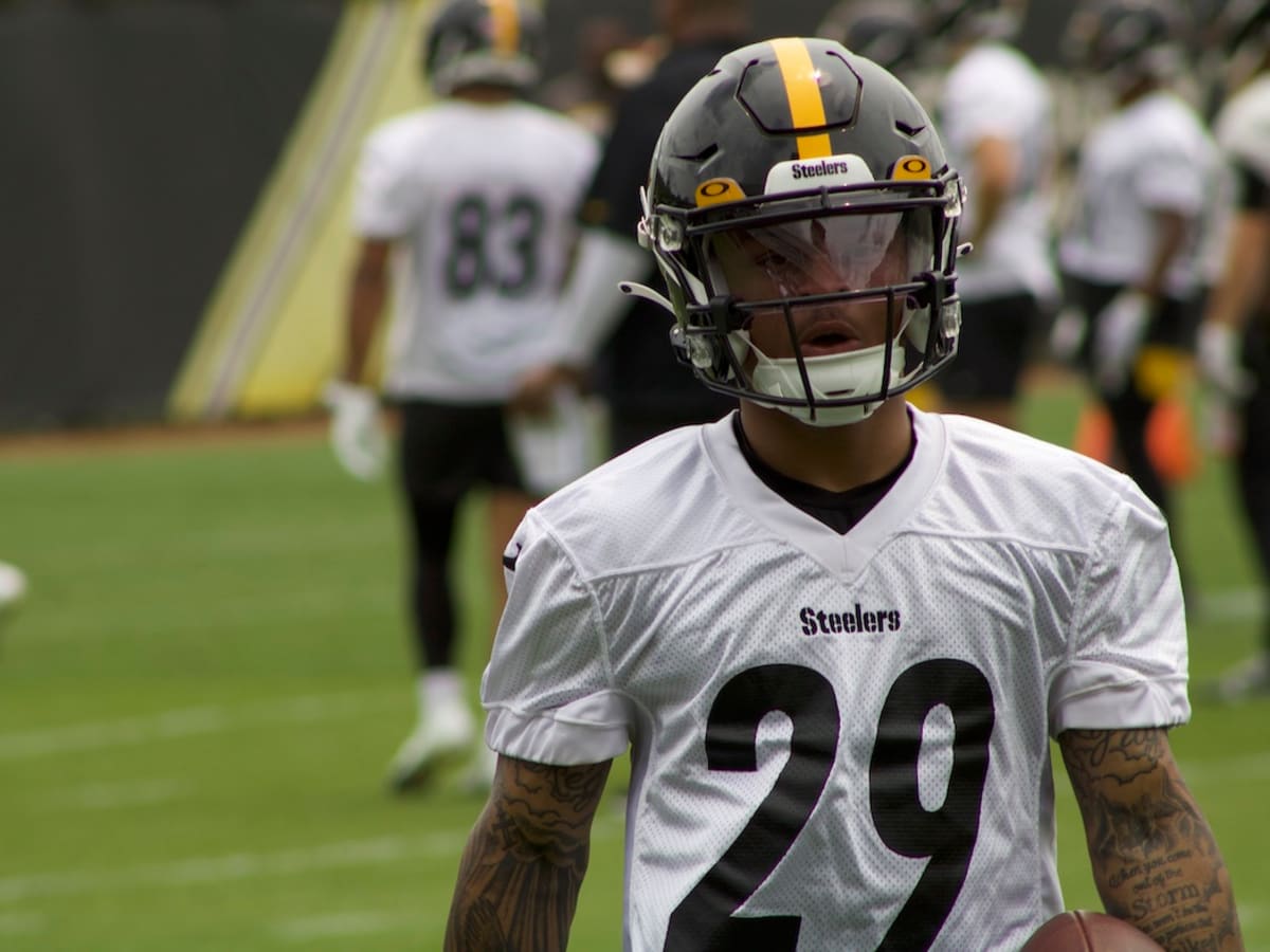 Steelers Waive Injured Rookie Running Back