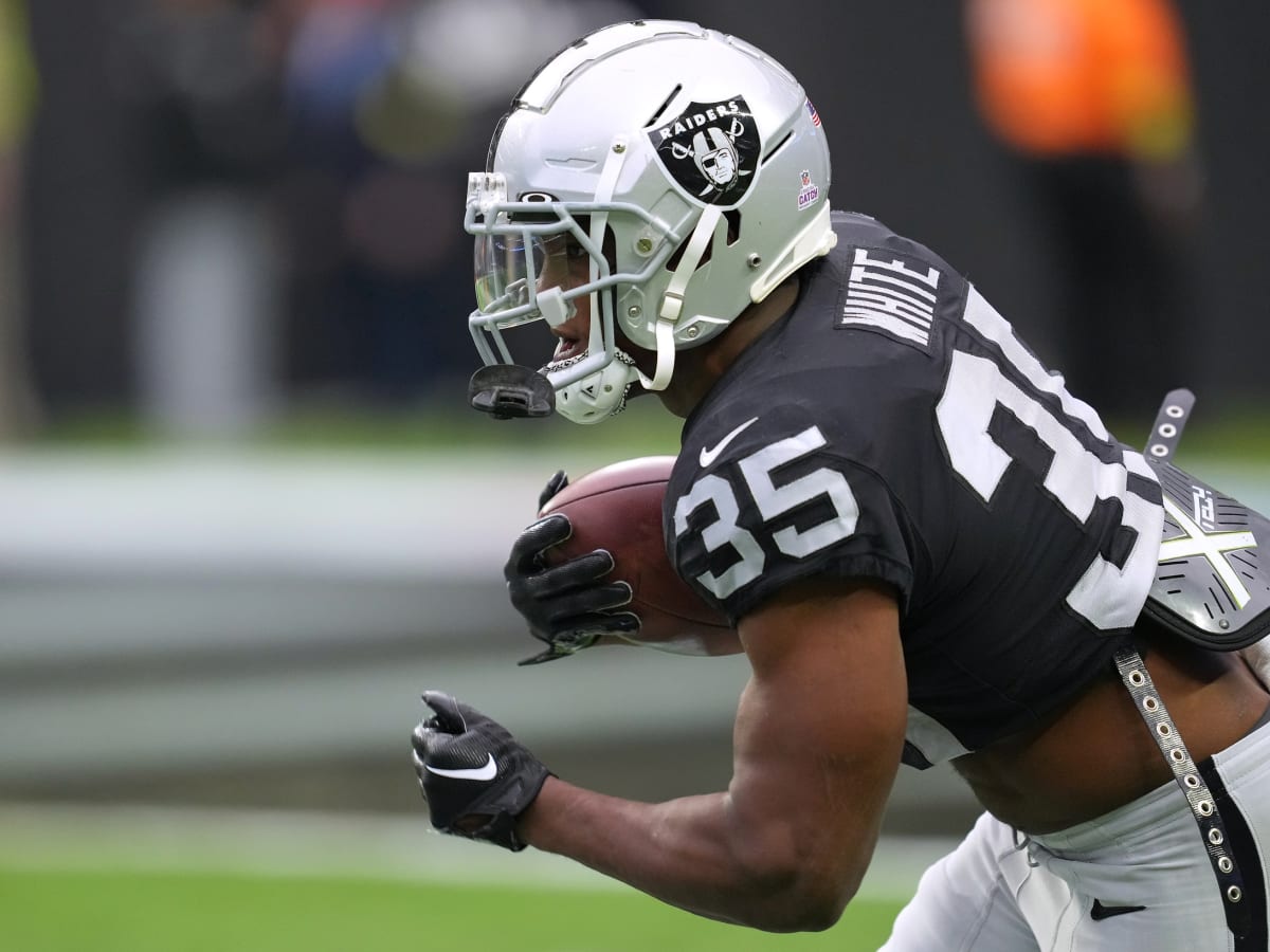 Photos: Raiders host military members for a day at Training Camp