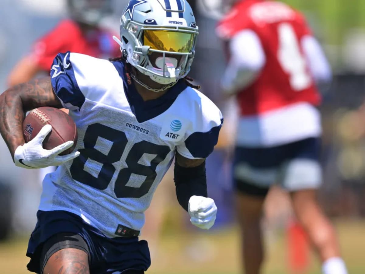 Photos: Wave to the fans! CeeDee Lamb acknowledges crowd at Cowboys  training camp