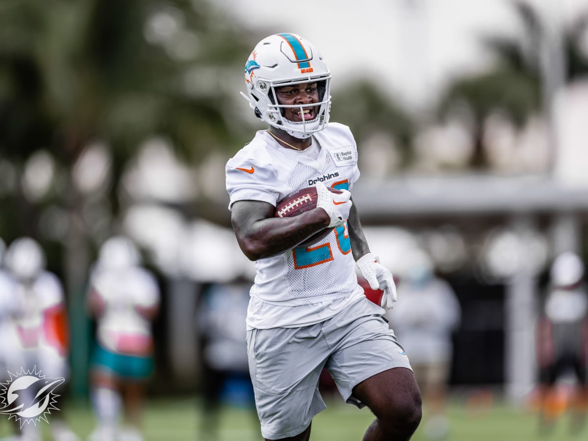 De'Von Achane (RB) Shop - Miami Dolphins - Yahoo Sports