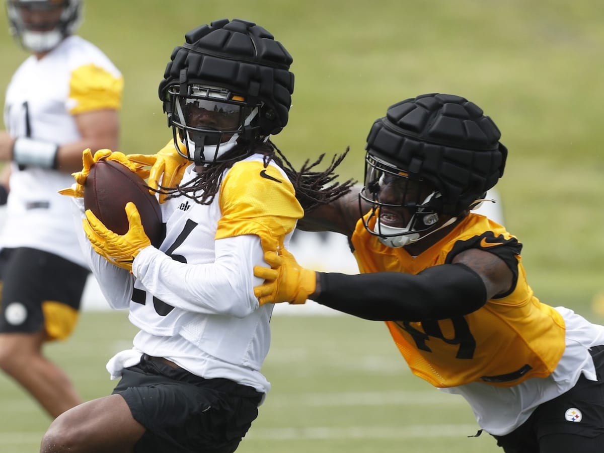 Steelers' inside the ropes: Anthony McFarland shows off speed in