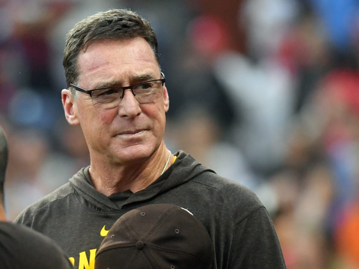 Bob Melvin gets 3-year contract to manage Padres