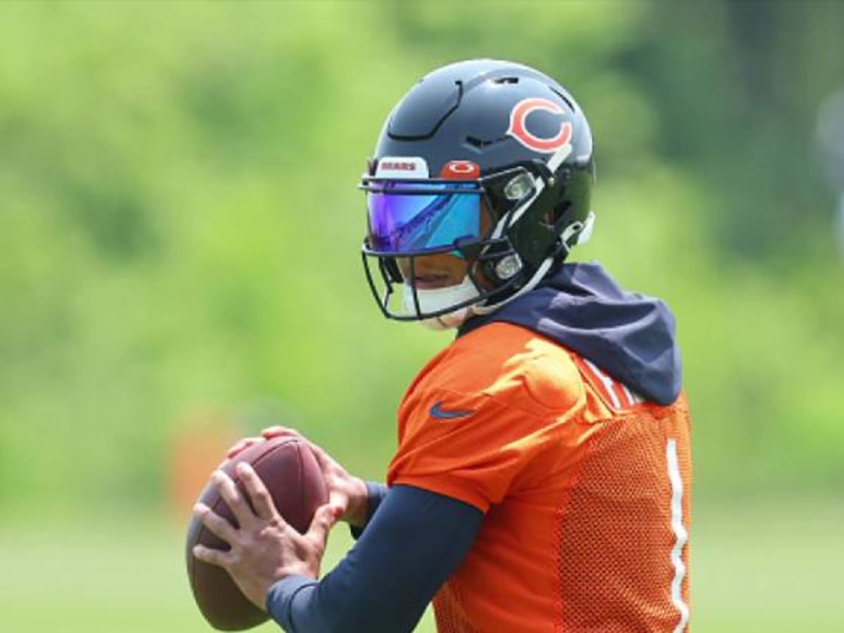 Sports bettors 'are very pro-Bears,' bullish on Fields' MVP odds ahead of  2023 season