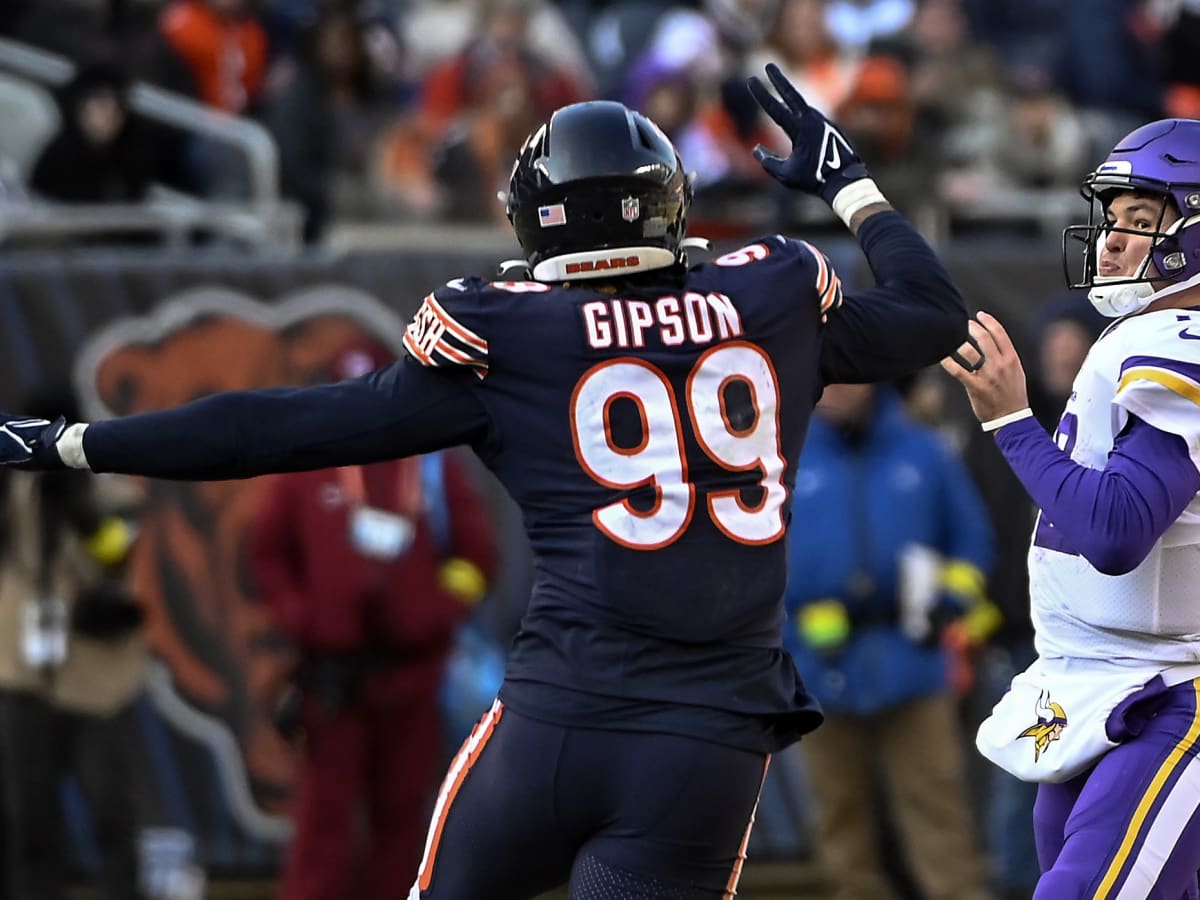 Trevis Gipson Says Bye to the Bears After His Release