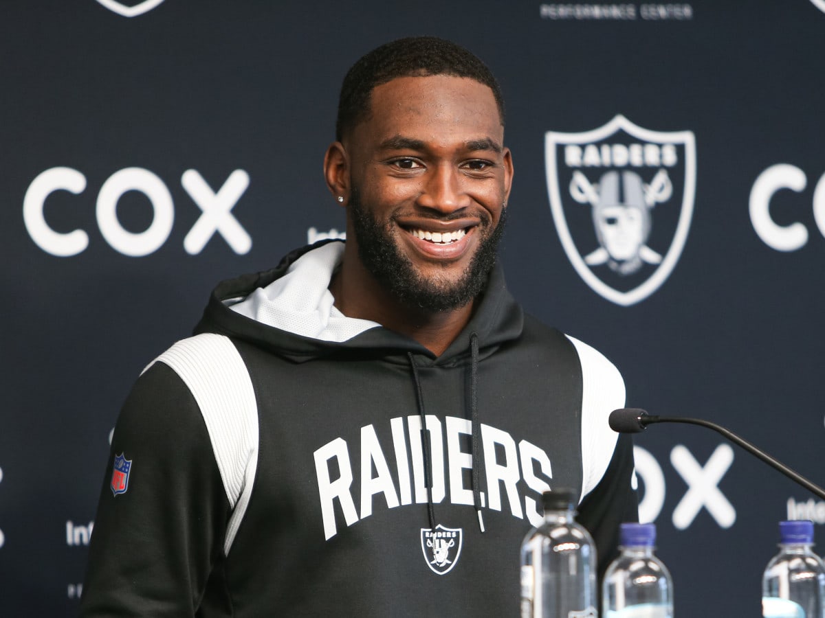 Raiders training camp news: CB carted off Brandon Facyson field