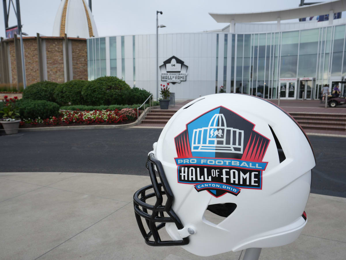 Class of 2023 Autograph Session, Pro Football Hall of Fame, Cleveland, OH