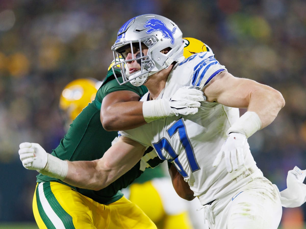 At Green Bay's Lambeau Field, a different kind of football reigns