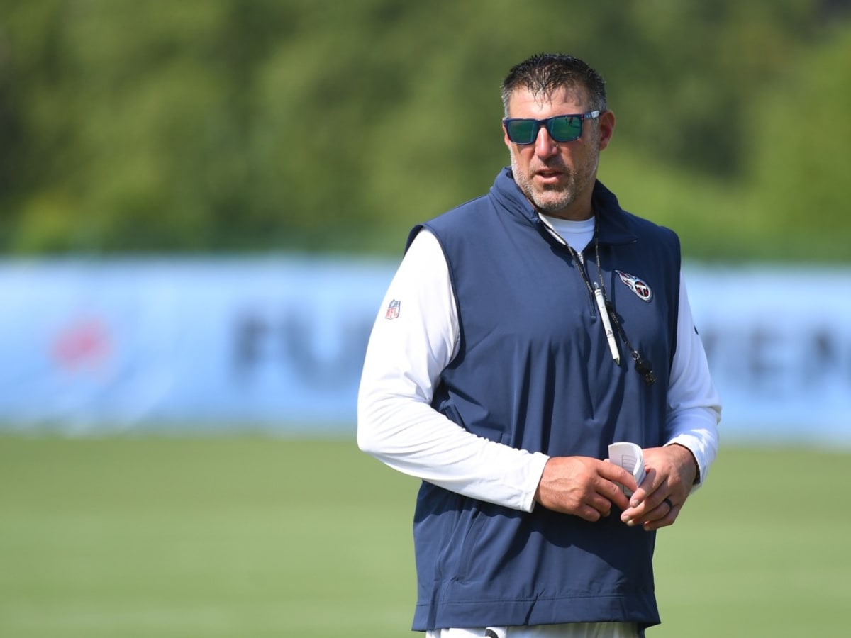 Titans Coach Mike Vrabel Doesn't Close Door on Offensive Line Changes, Even  if Unlikely - Sports Illustrated Tennessee Titans News, Analysis and More