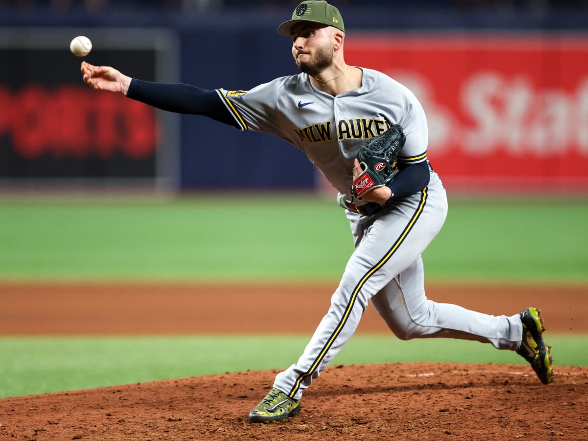 Brewers acquire Chafin from the Diamondbacks and send Strzelecki