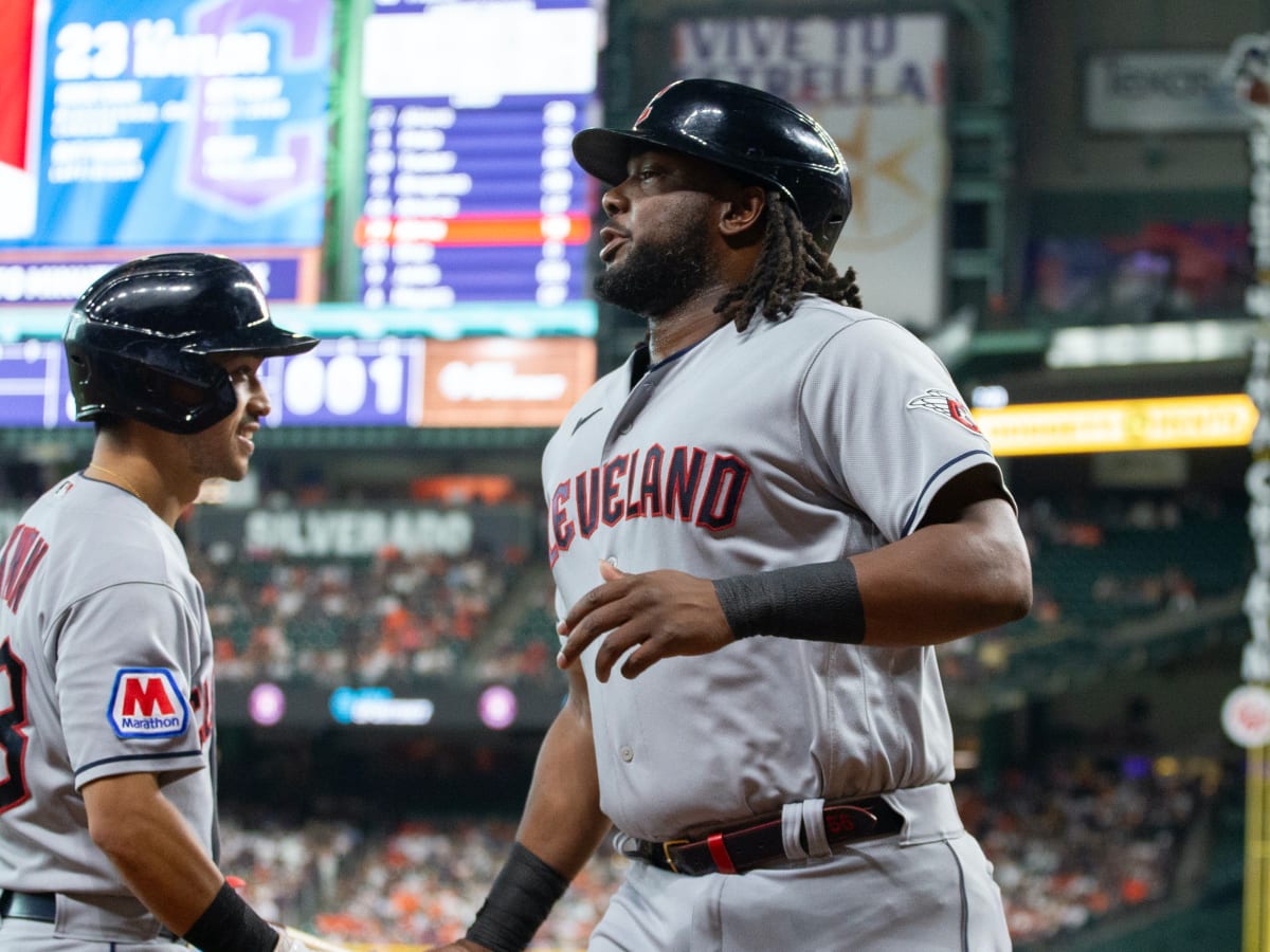 Guardians trade Josh Bell to Marlins