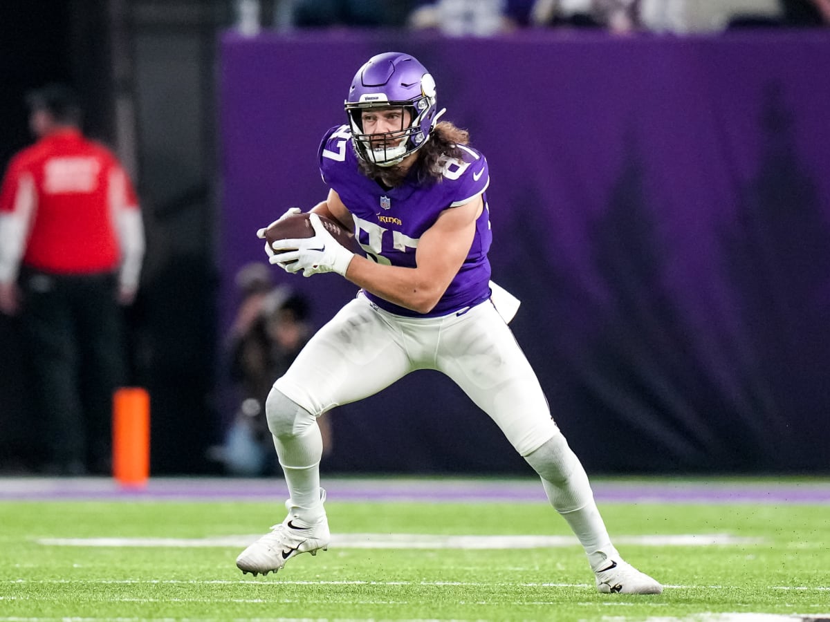 Vikings, TJ Hockenson agree to historic contract extension