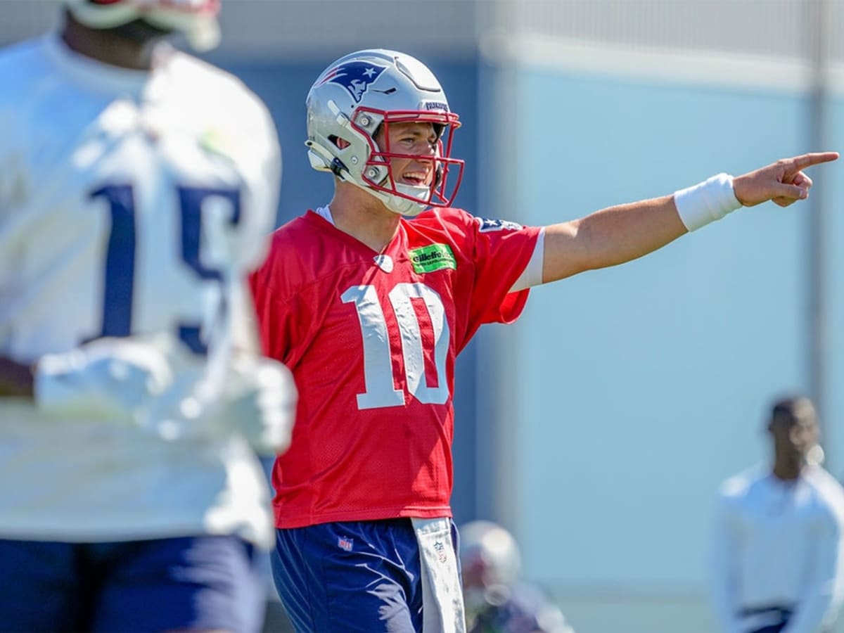 Patriots: Confidence In New England QB Mac Jones Despite Benching? - Sports  Illustrated New England Patriots News, Analysis and More