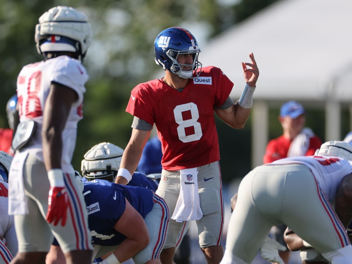 How New York Giants QB Daniel Jones Compares to NFL Peers in 2022 - Sports  Illustrated New York Giants News, Analysis and More