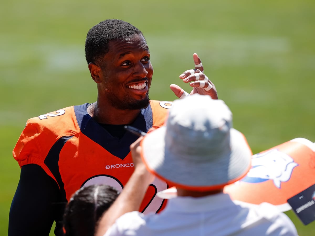 Denver Broncos defensive tackle Jonathan Harris (92) against the