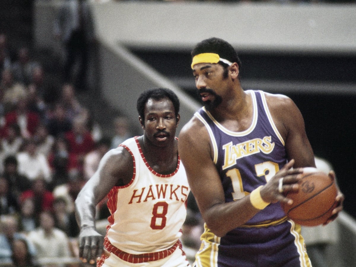 Wilt Chamberlain's 1972 Lakers jersey for sale at auction - Los