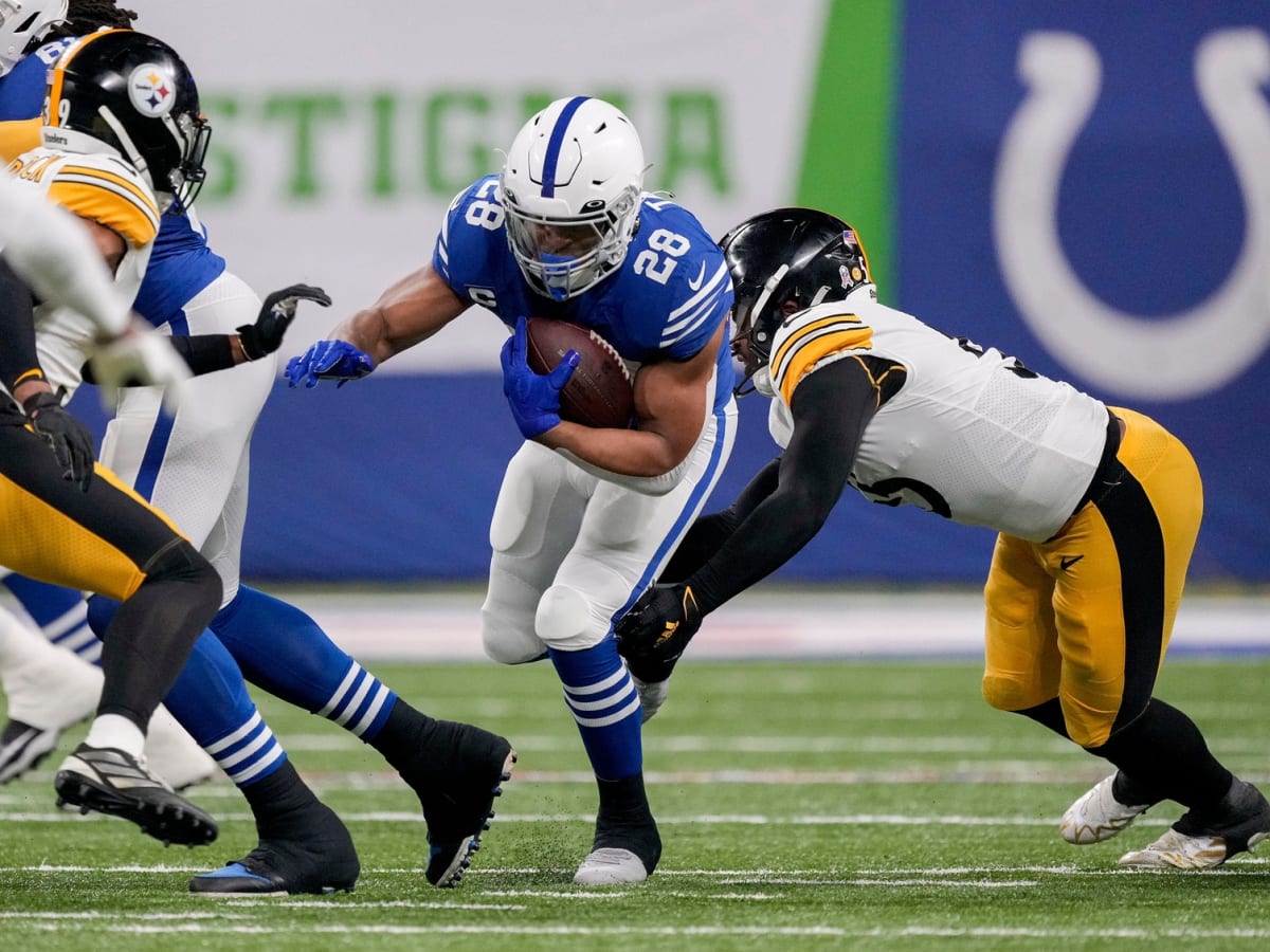 Taylor excused from Colts' training camp to address personal matter