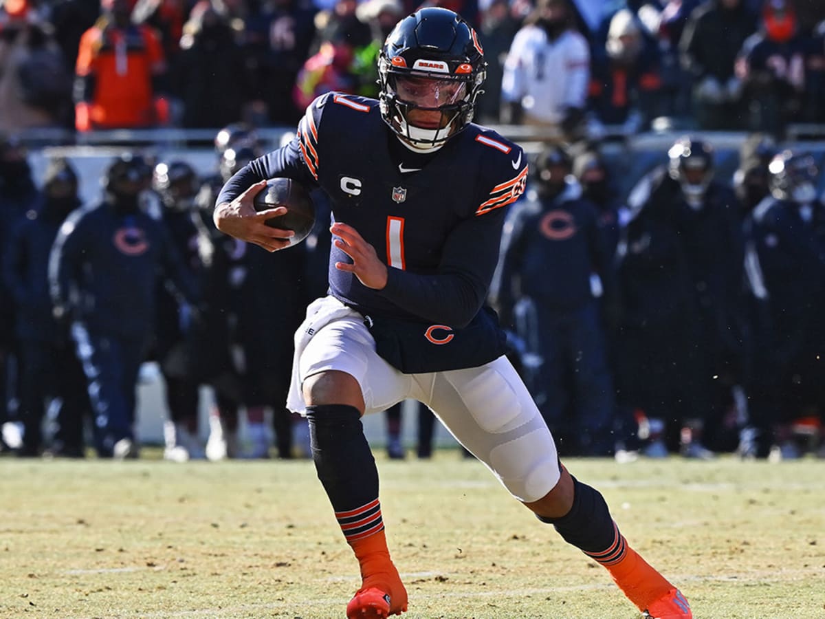 QB rushing record in sight for Bears' Fields with 3 games left