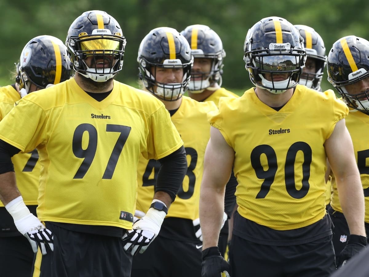 Pittsburgh Steelers Mini Camp Takeaways: Goofy Helmets and Missing