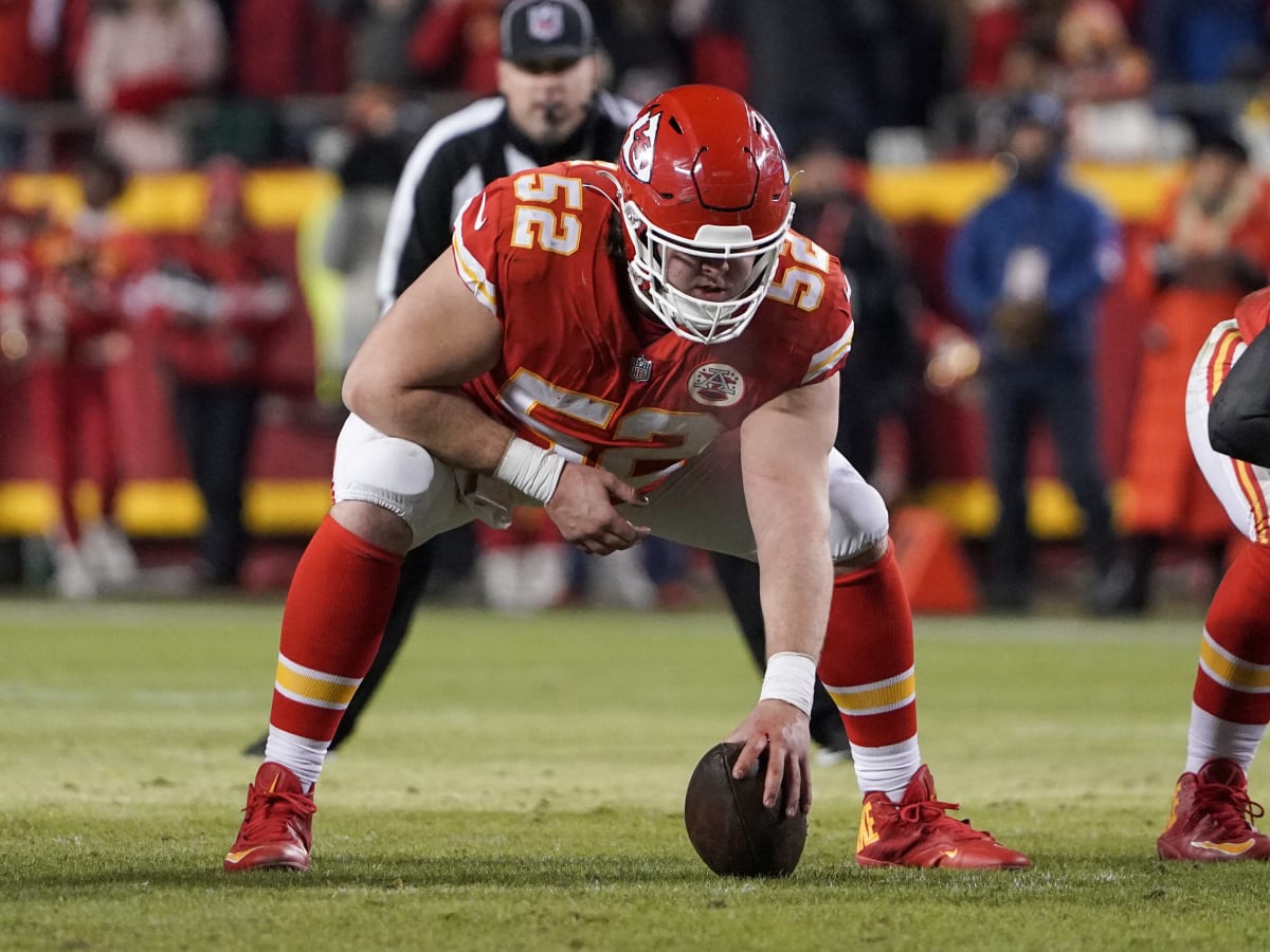 Kansas City Chiefs center Creed Humphrey (52) in action during an