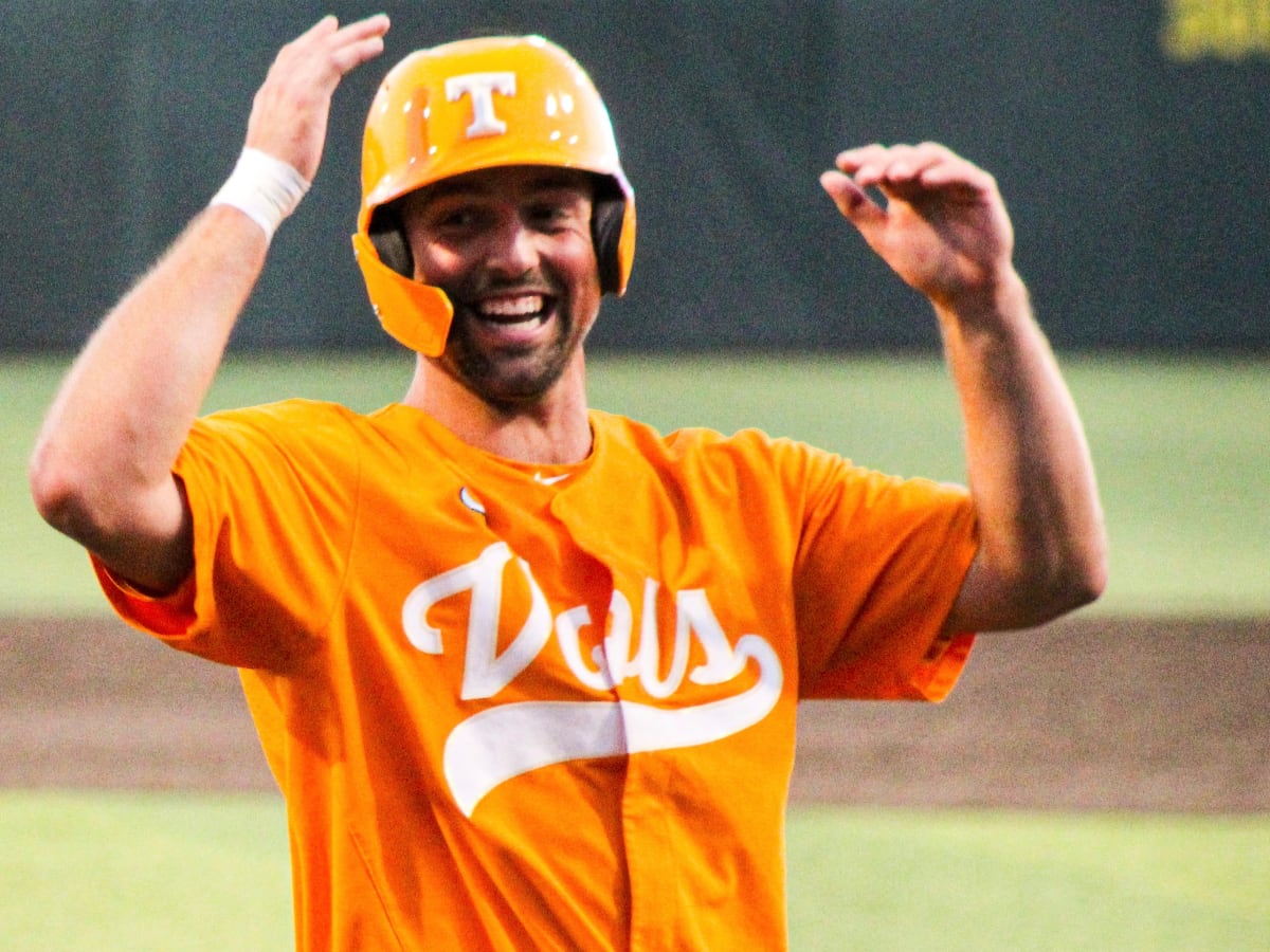 VFL Todd Helton returning to Tennessee baseball