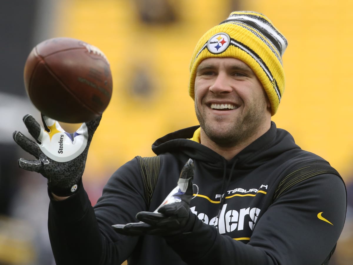 T.J. Watt pickleball game with unknowing grandmother goes viral