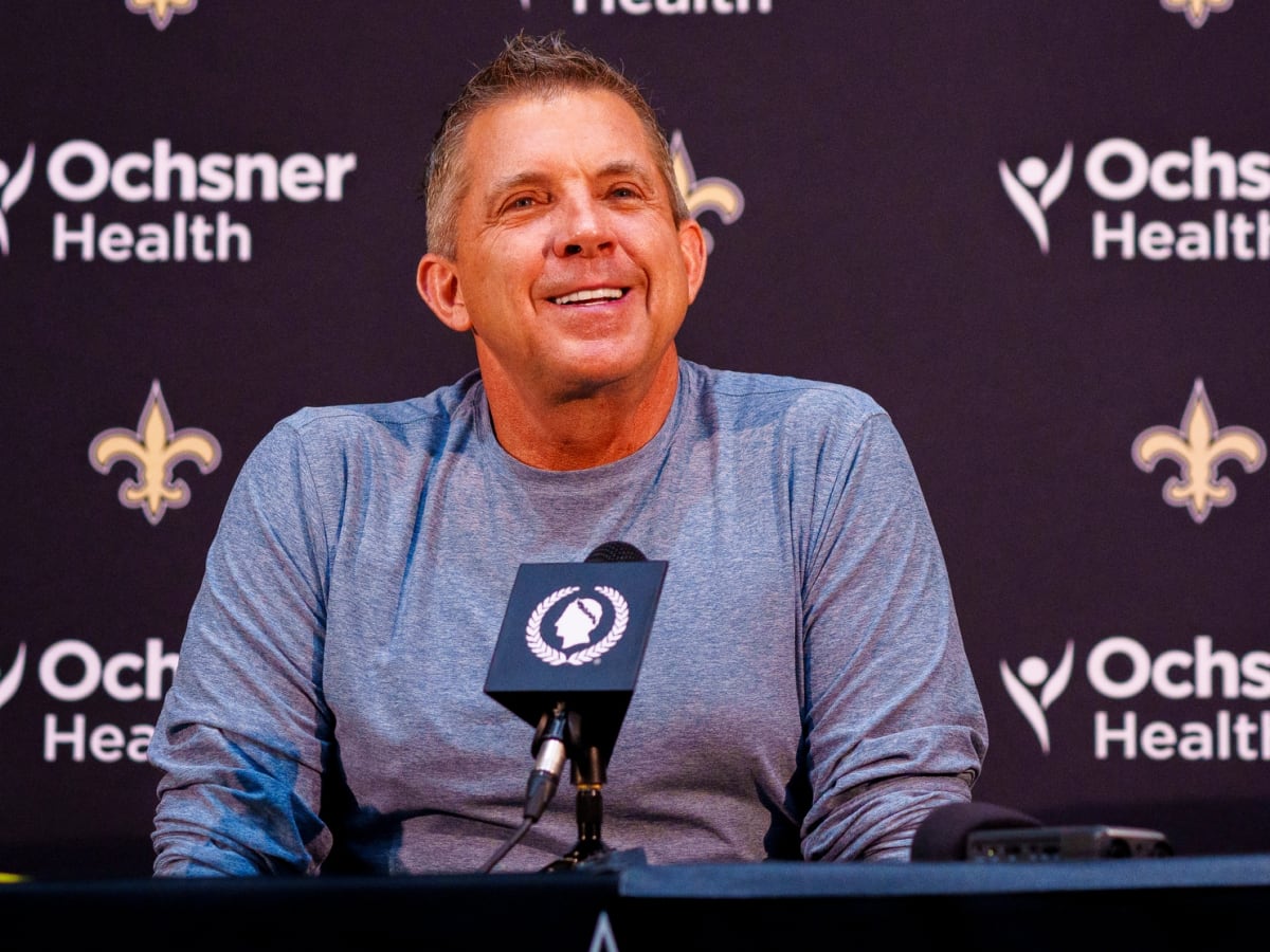 Fox Sports NFL broadcaster Sean Payton chats with Baltimore