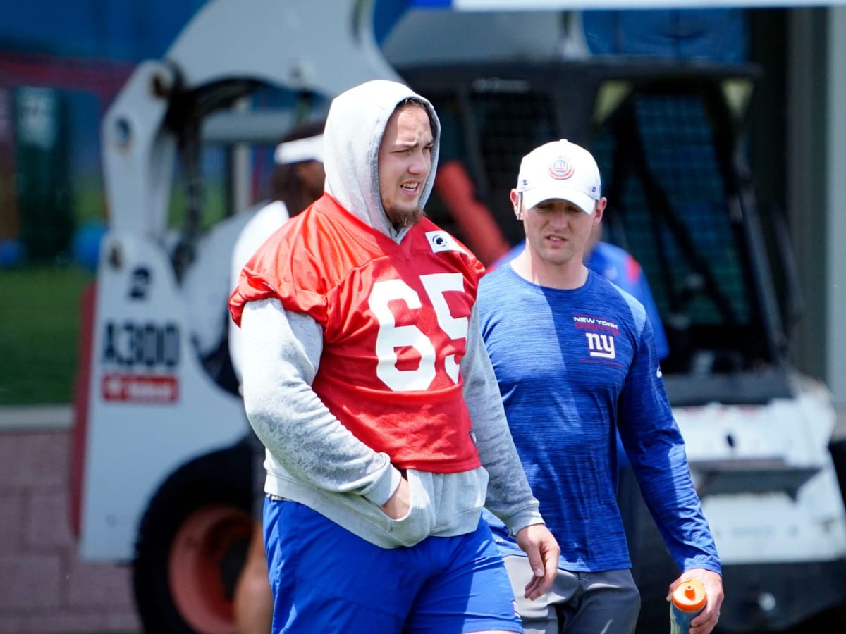 NY Giants' Nick Gates Suffers Gruesome Leg Injury, 'Snapped That S